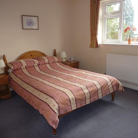 Bridge House B&B Cheltenham Esterno foto