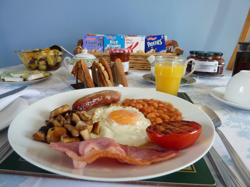Bridge House B&B Cheltenham Esterno foto