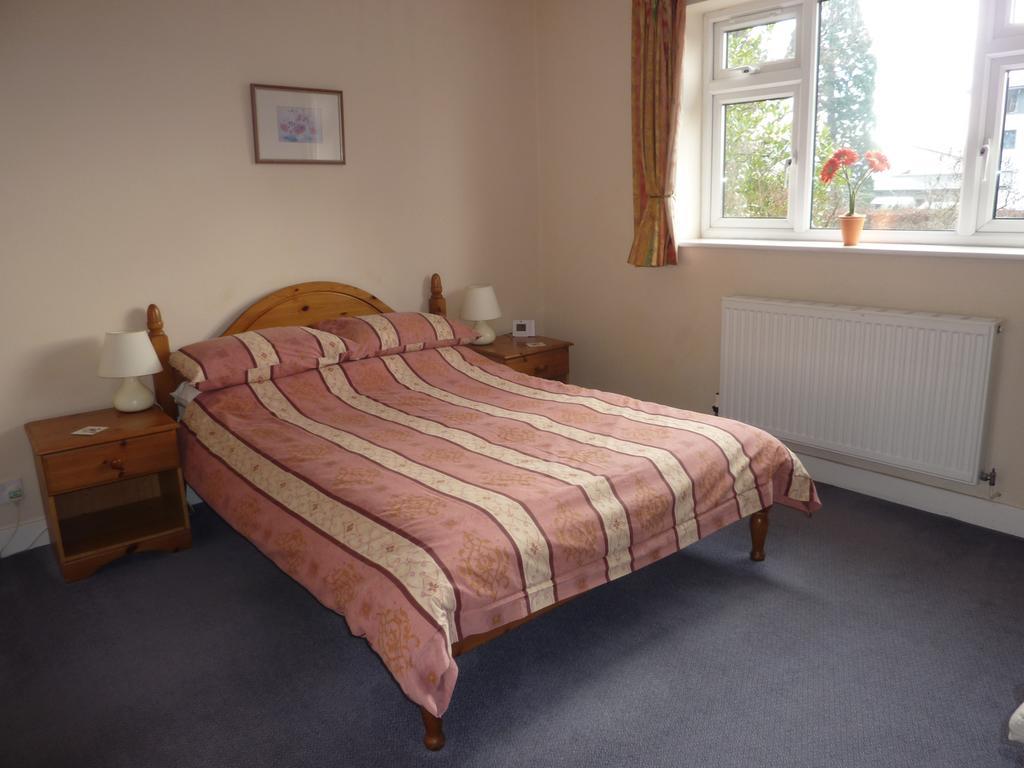 Bridge House B&B Cheltenham Esterno foto