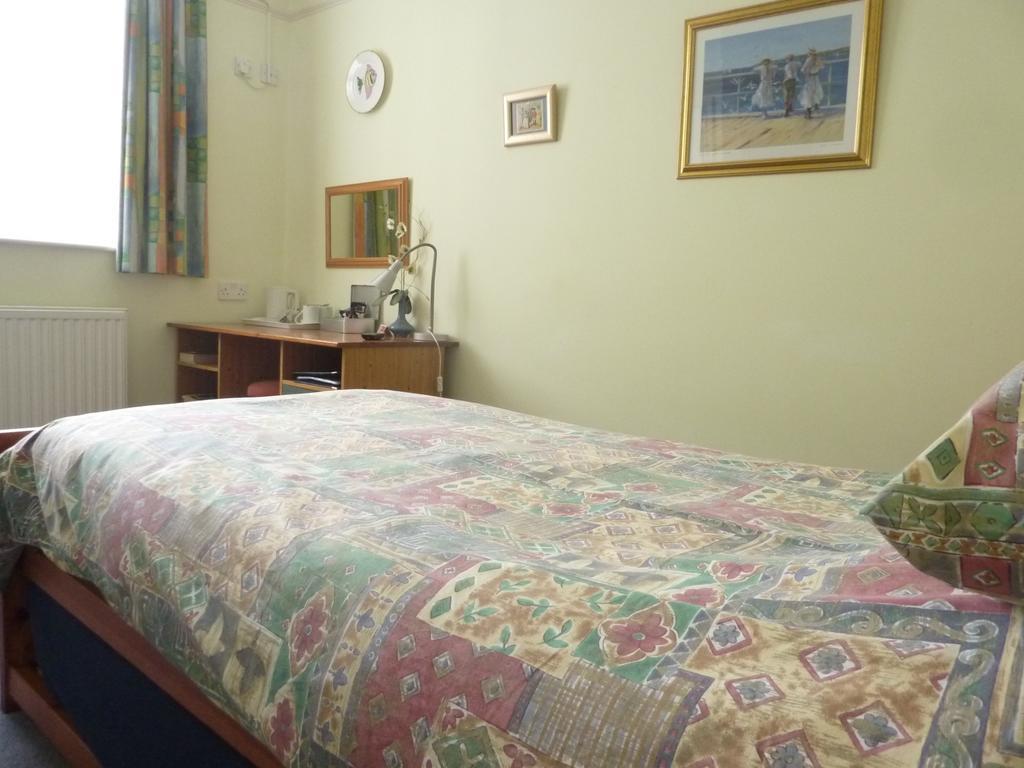 Bridge House B&B Cheltenham Esterno foto